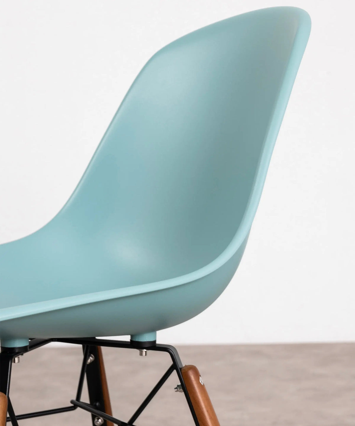 Chaise de salle à manger en polypropylène et bois Elon - Special Edition
