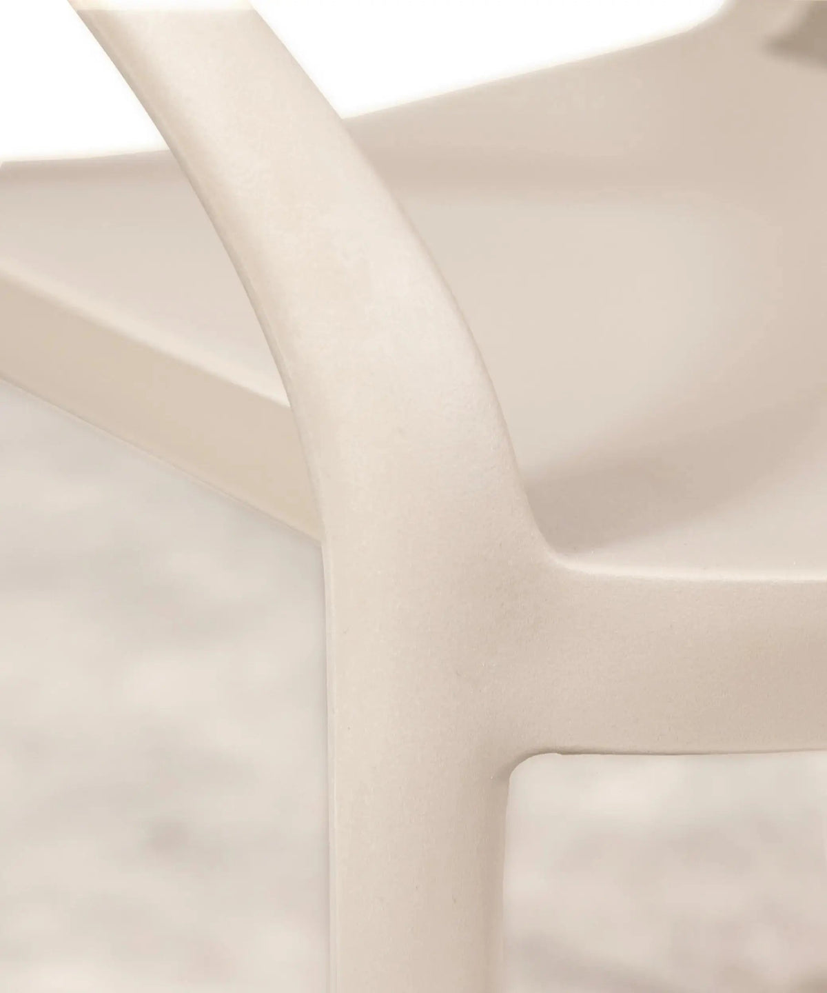Chaise en polypropylène avec accoudoirs Grace