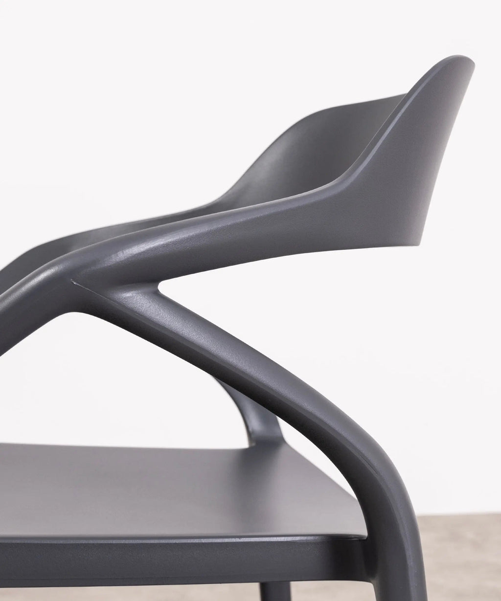 Chaise empilable Grace en polypropylène - Édition Limitée
