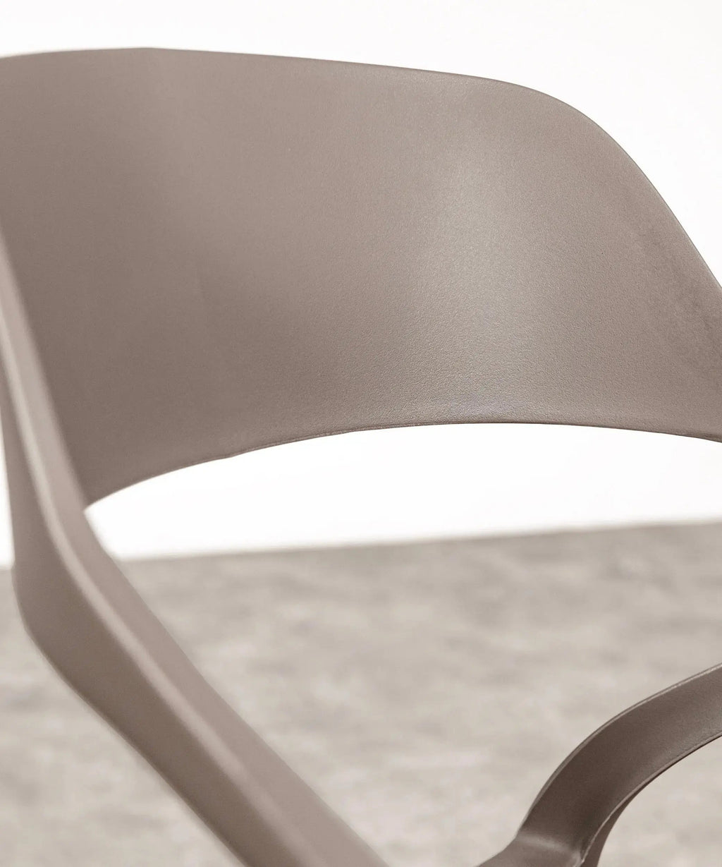 Chaise en polypropylène avec accoudoirs Grace