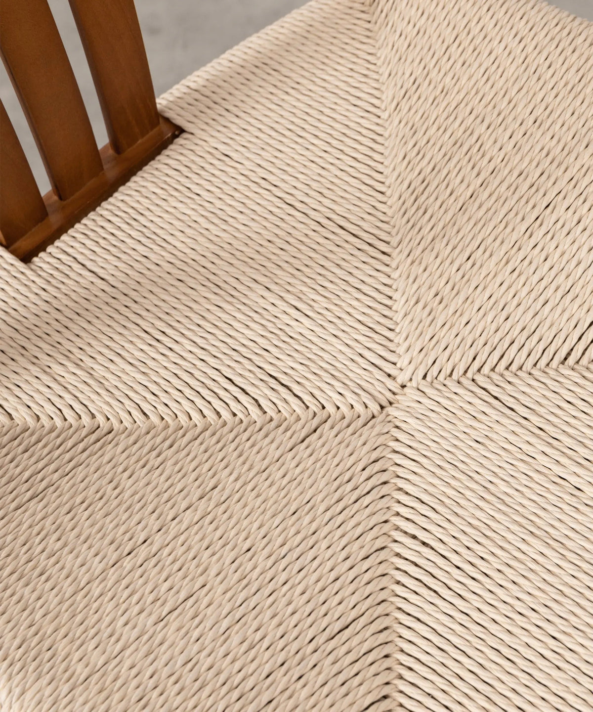 Chaise de salle à manger en bois et corde tressée Leena