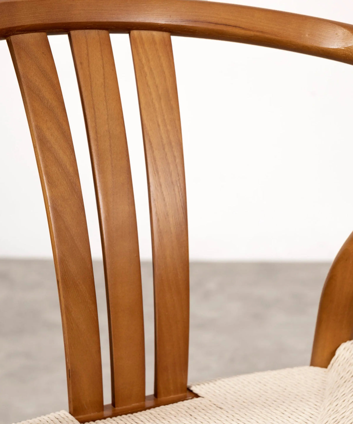 Chaise de salle à manger en bois et corde tressée Leena