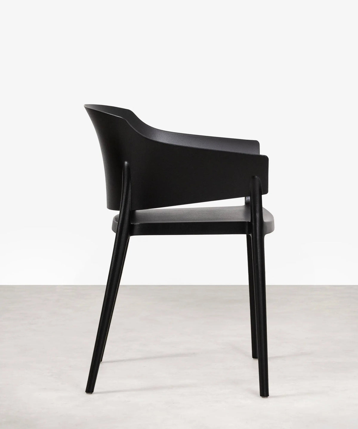 Chaise empilable en polypropylène avec accoudoirs Liam