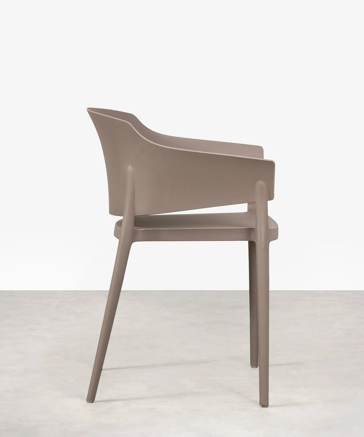 Chaise empilable en polypropylène avec accoudoirs Liam
