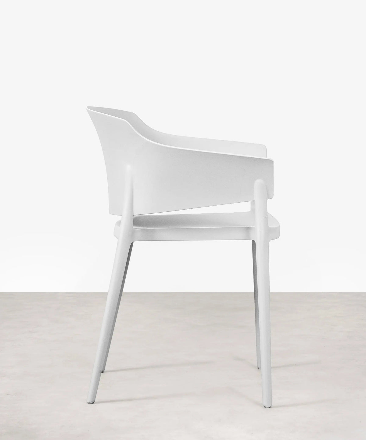 Chaise empilable en polypropylène avec accoudoirs Liam