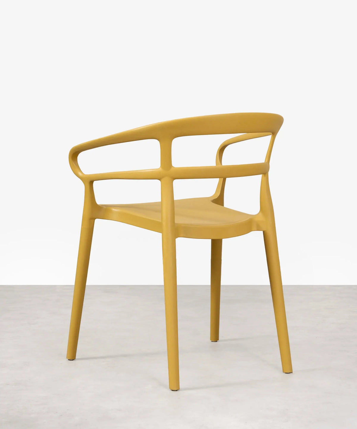 Chaise empilable en polypropylène avec accoudoirs Nil