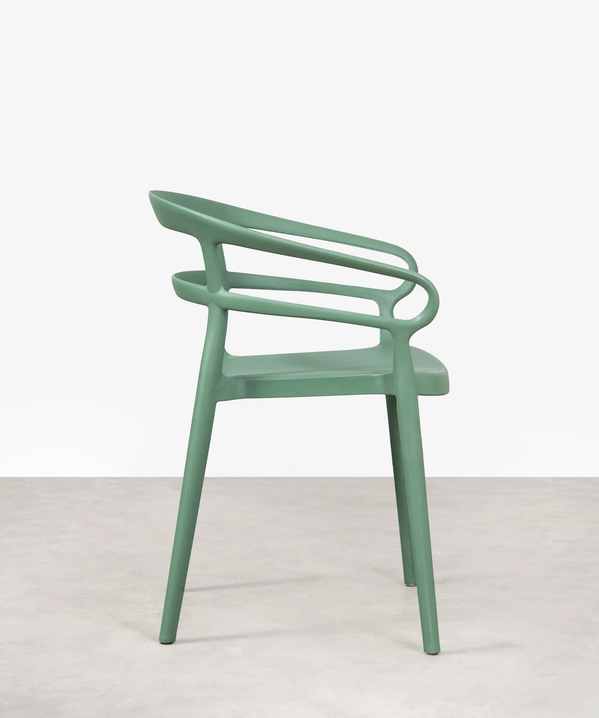 Chaise empilable en polypropylène avec accoudoirs Nil