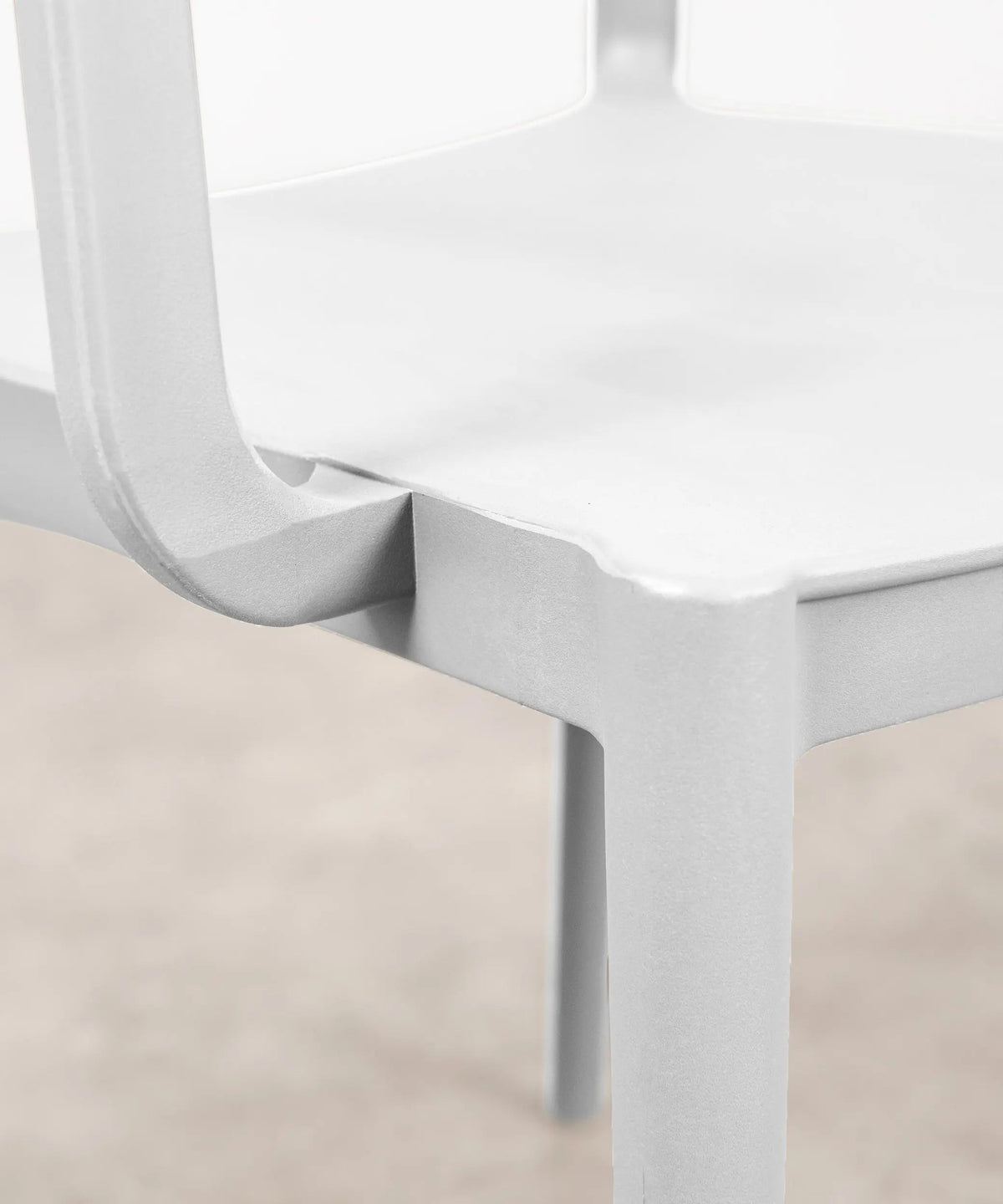 Chaise de salle à manger en polypropylène Nina Arms