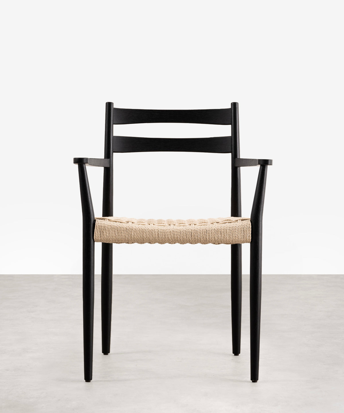Chaise de salle à manger en bois et corde tressée Nona Arms