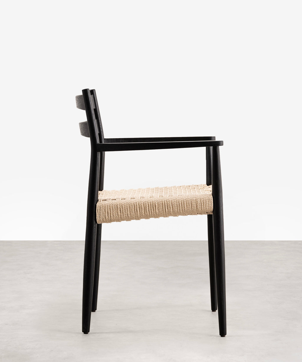 Chaise de salle à manger en bois et corde tressée Nona Arms