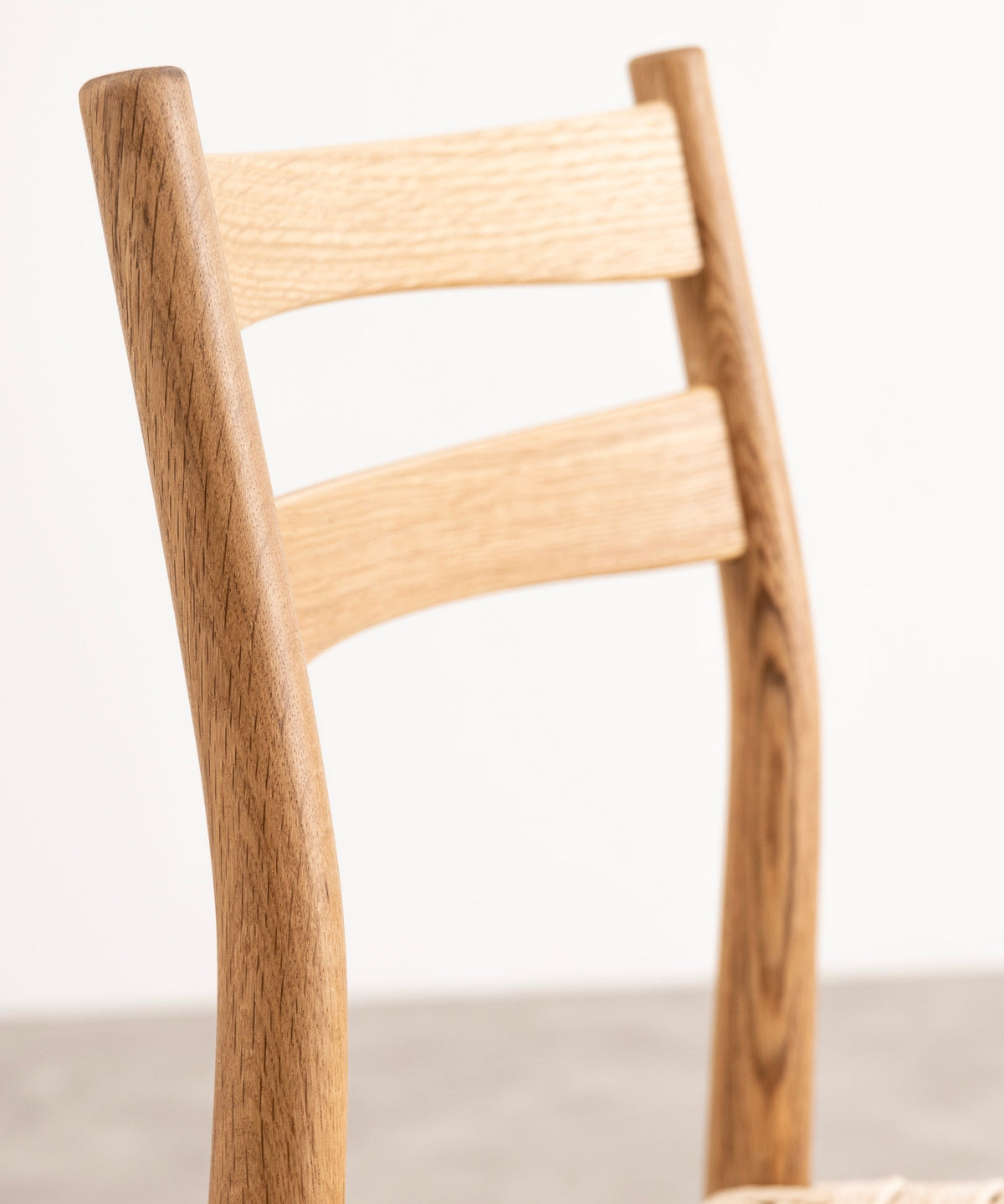 Chaise de salle à manger en bois et corde tressée Nona