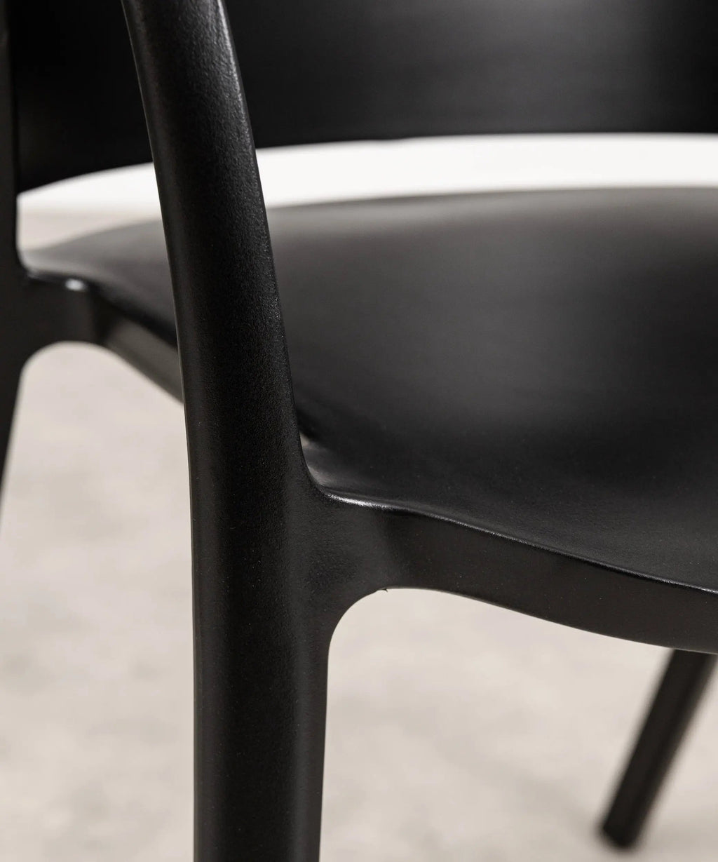 Chaise en polypropylène avec accoudoirs Pippa