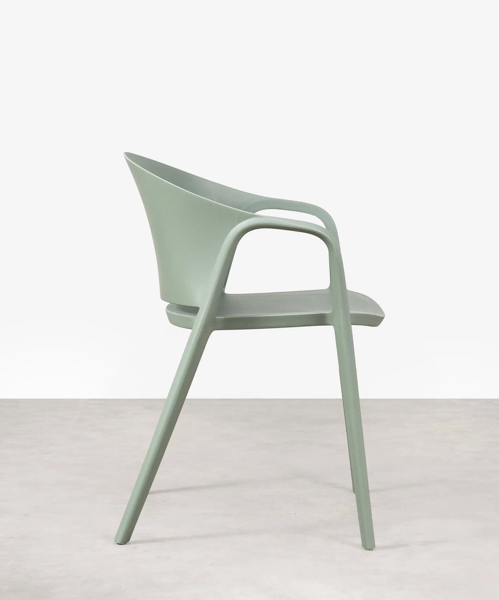 Chaise en polypropylène avec accoudoirs Pippa