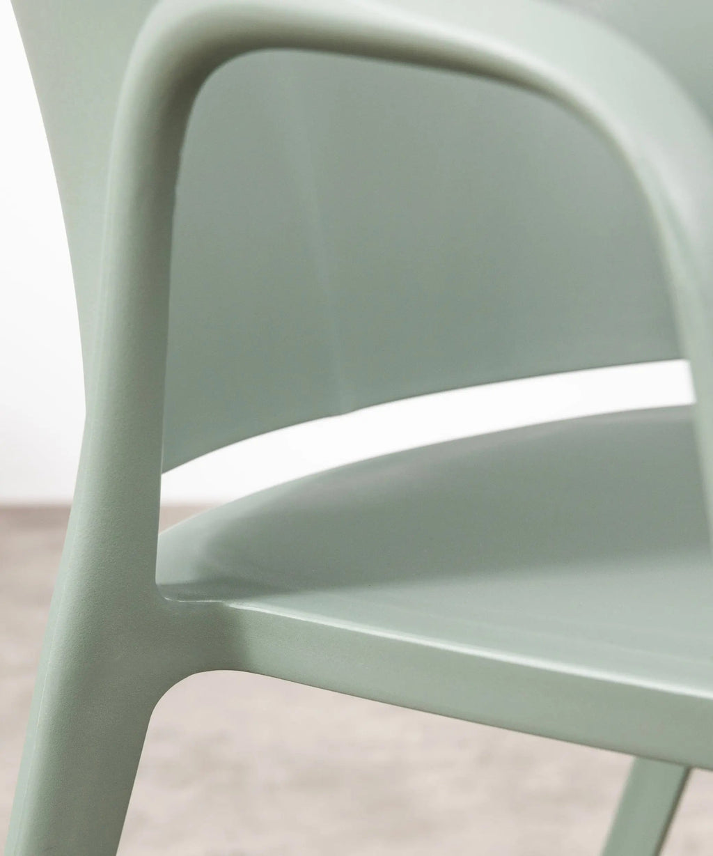 Chaise en polypropylène avec accoudoirs Pippa