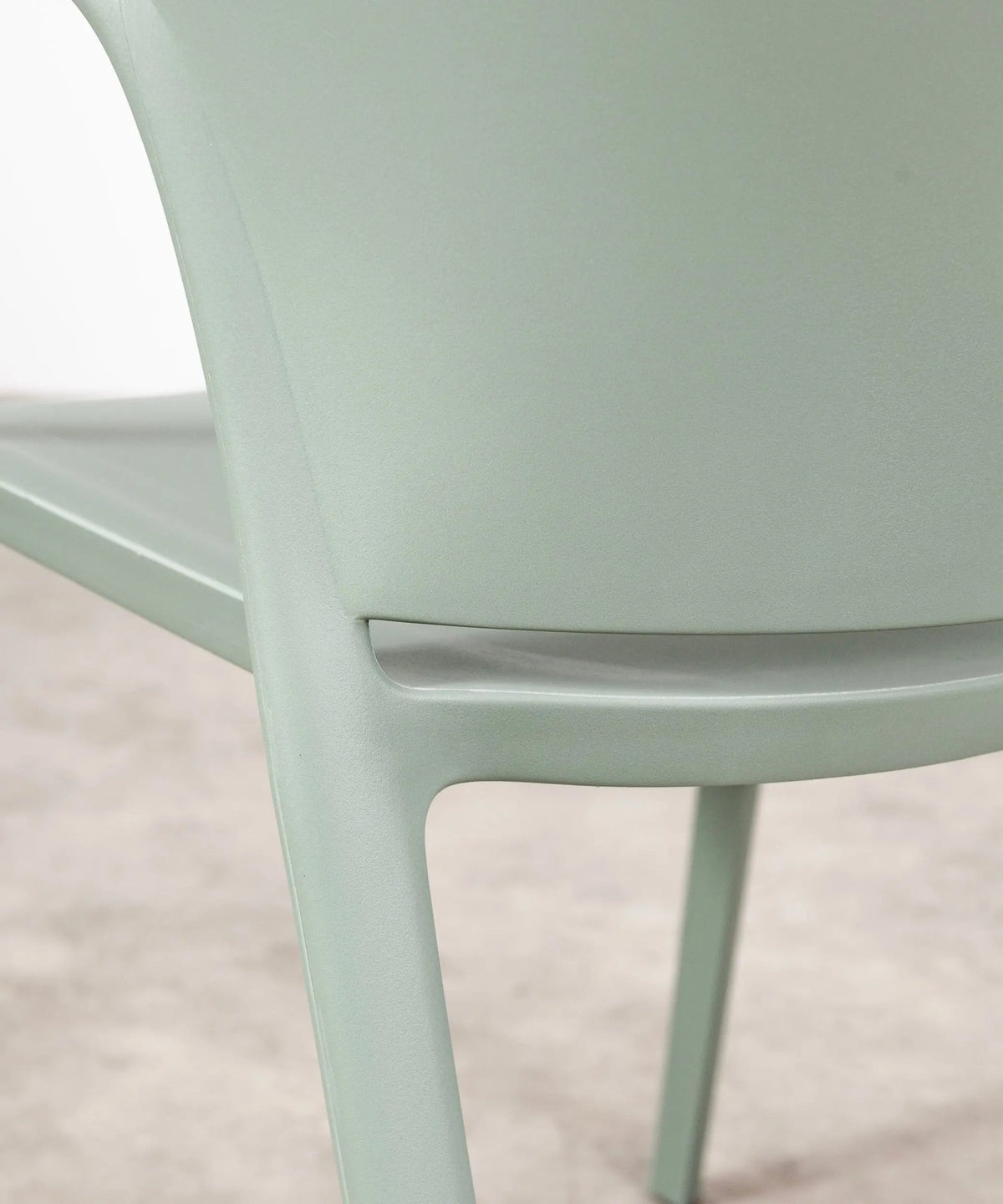 Chaise en polypropylène avec accoudoirs Pippa