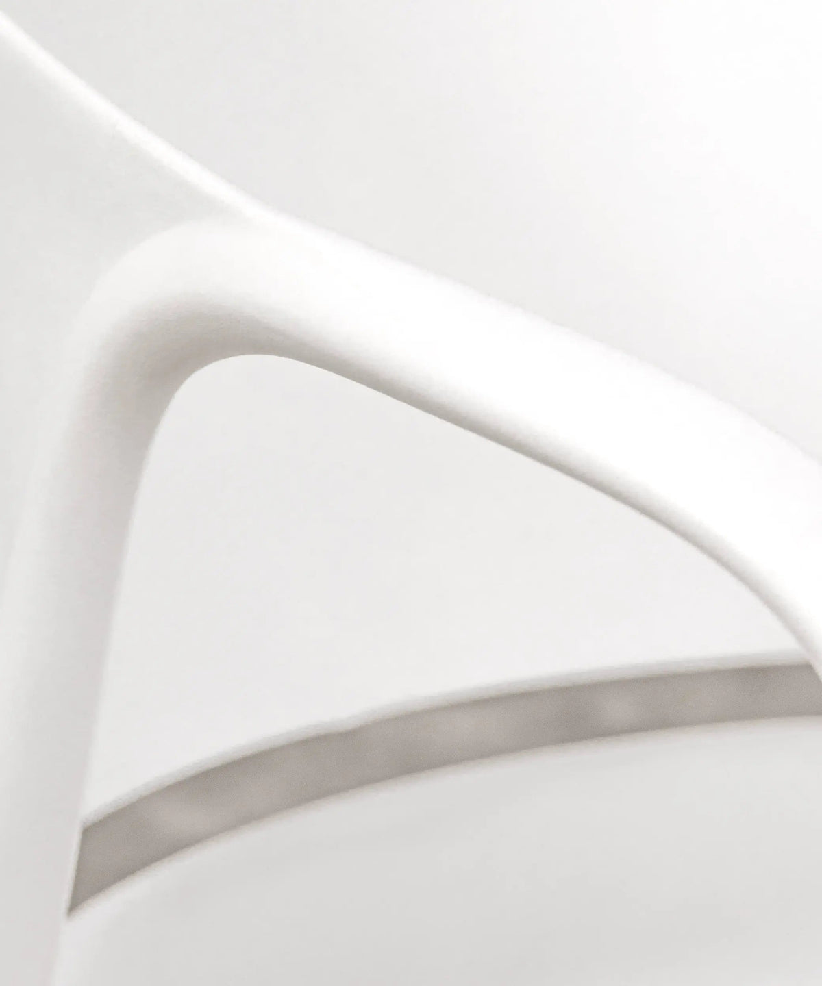 Chaise en polypropylène avec accoudoirs Pippa