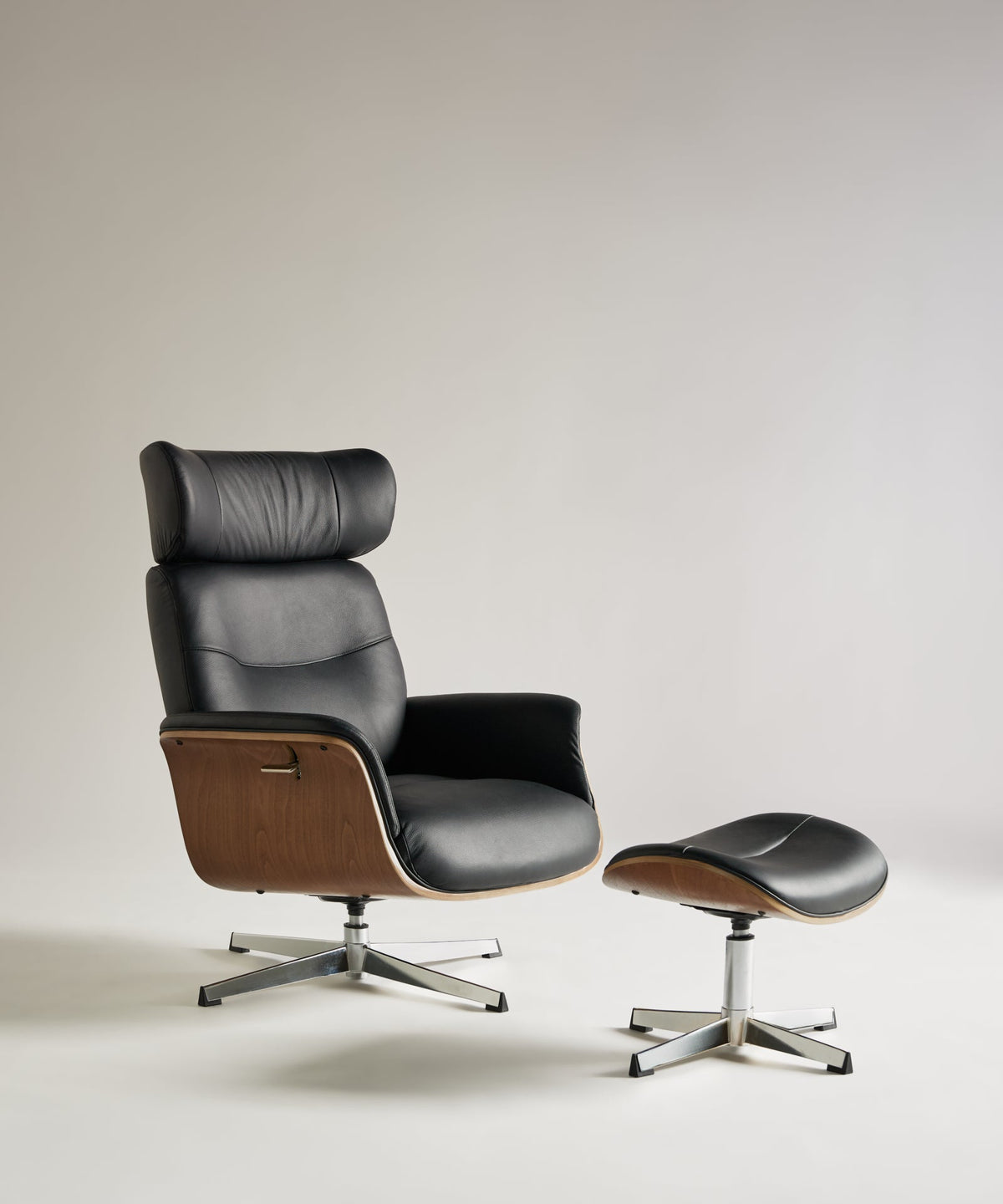 Fauteuil inclinable en bois et rembourré avec repose-pieds Osaka