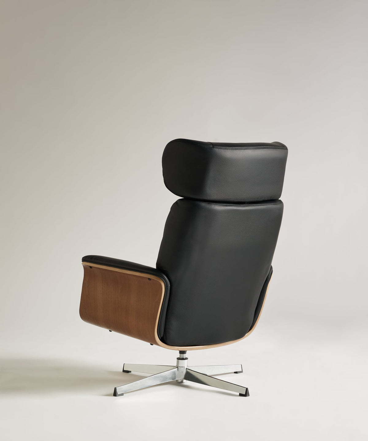 Fauteuil inclinable en bois et rembourré avec repose-pieds Osaka