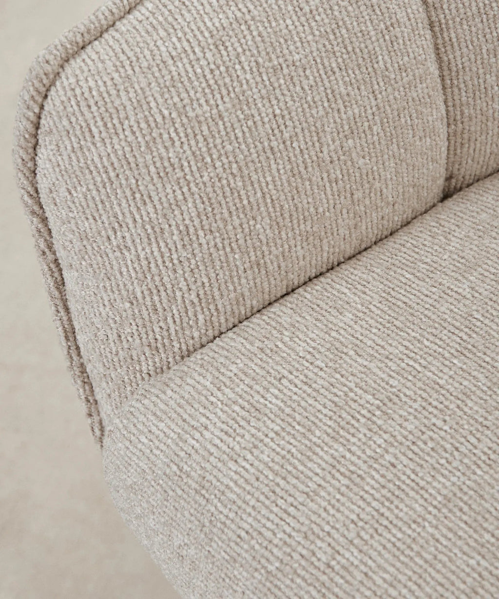 Fauteuil rotatif en tissu doux Alvar