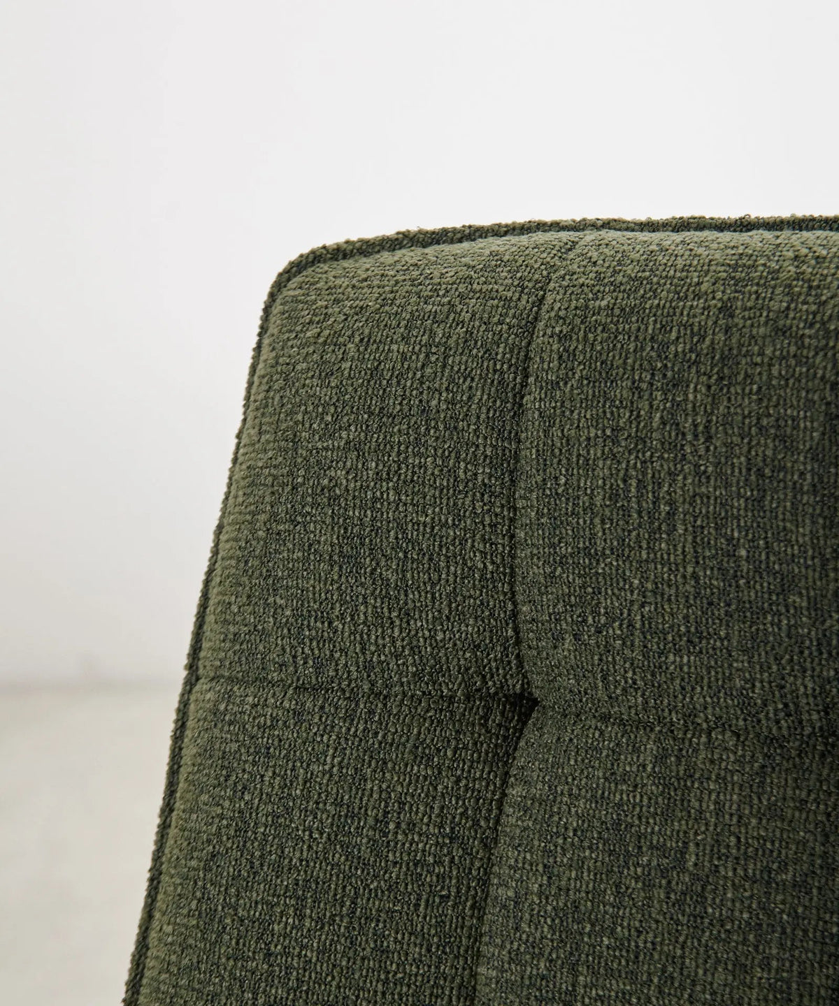 Fauteuil rotatif en tissu doux Alvar