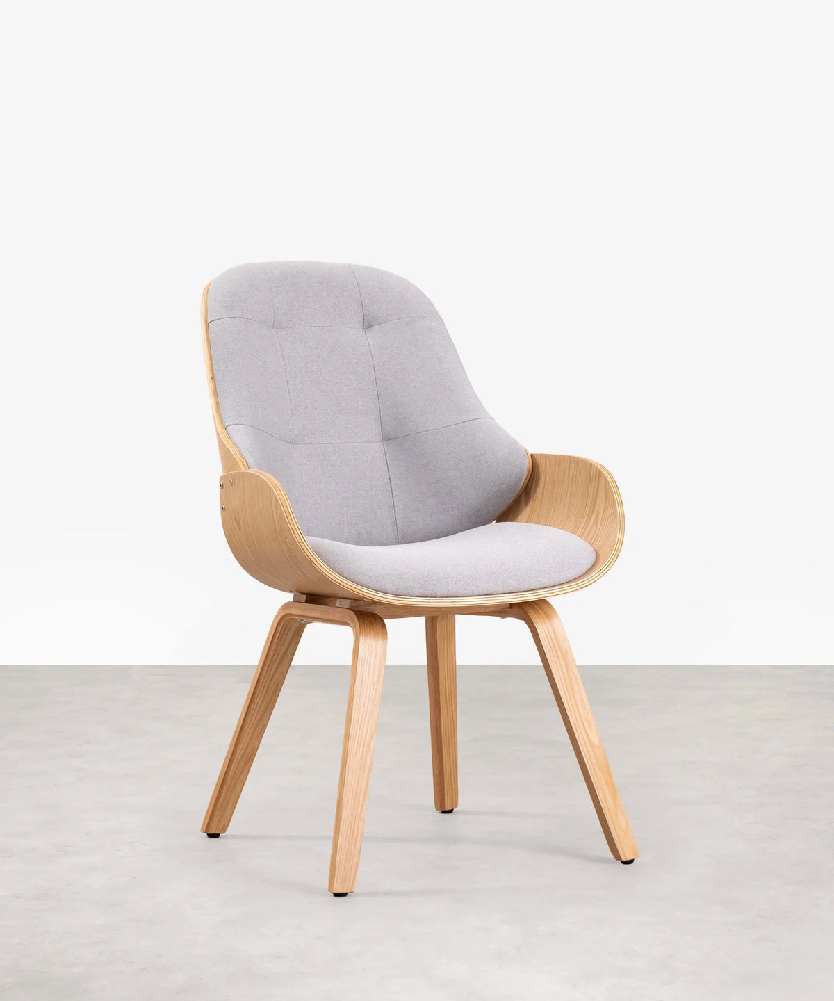 Fauteuil en bois rembourré en tissu et lin avec repose-pieds Benson