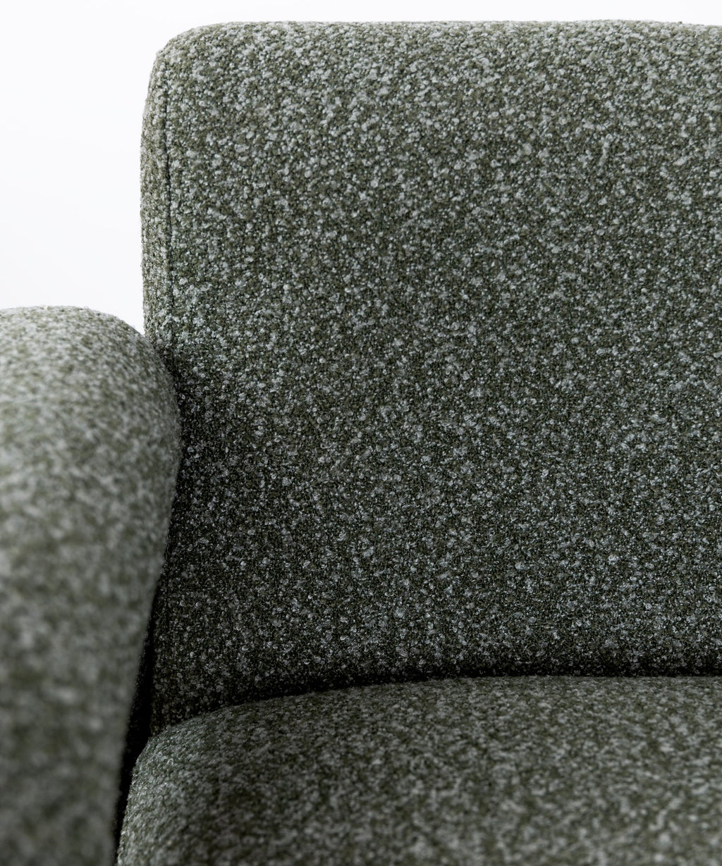 Fauteuil en tissu bouclé avec accoudoirs Cloud