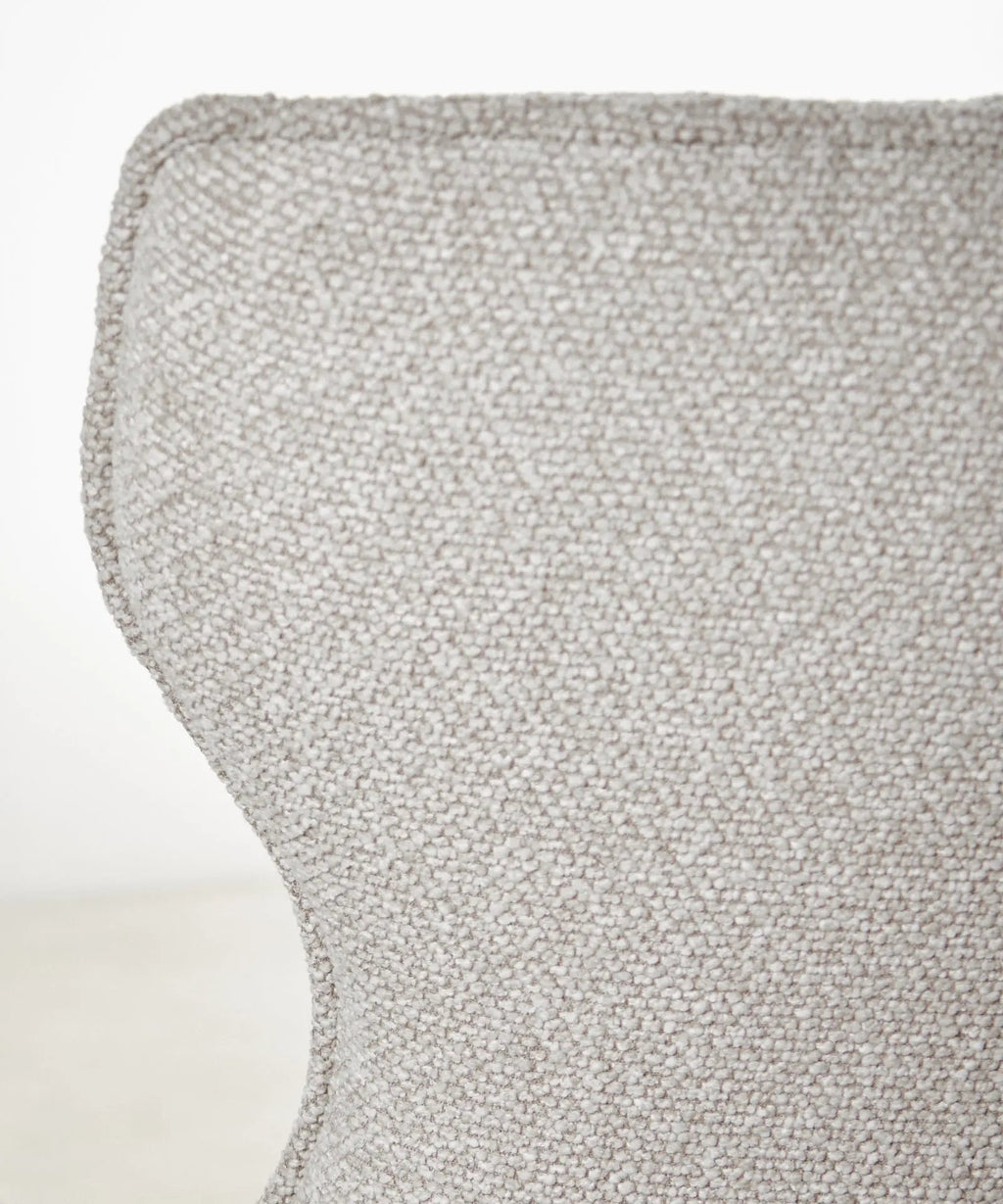 Fauteuil Revêtu de Tissu Bouclé avec Repose-Pieds Elska