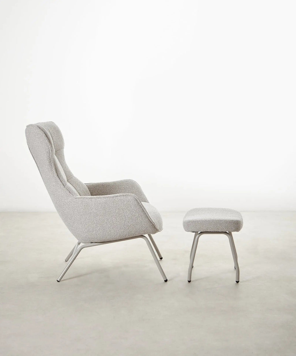Fauteuil Revêtu de Tissu Bouclé avec Repose-Pieds Elska