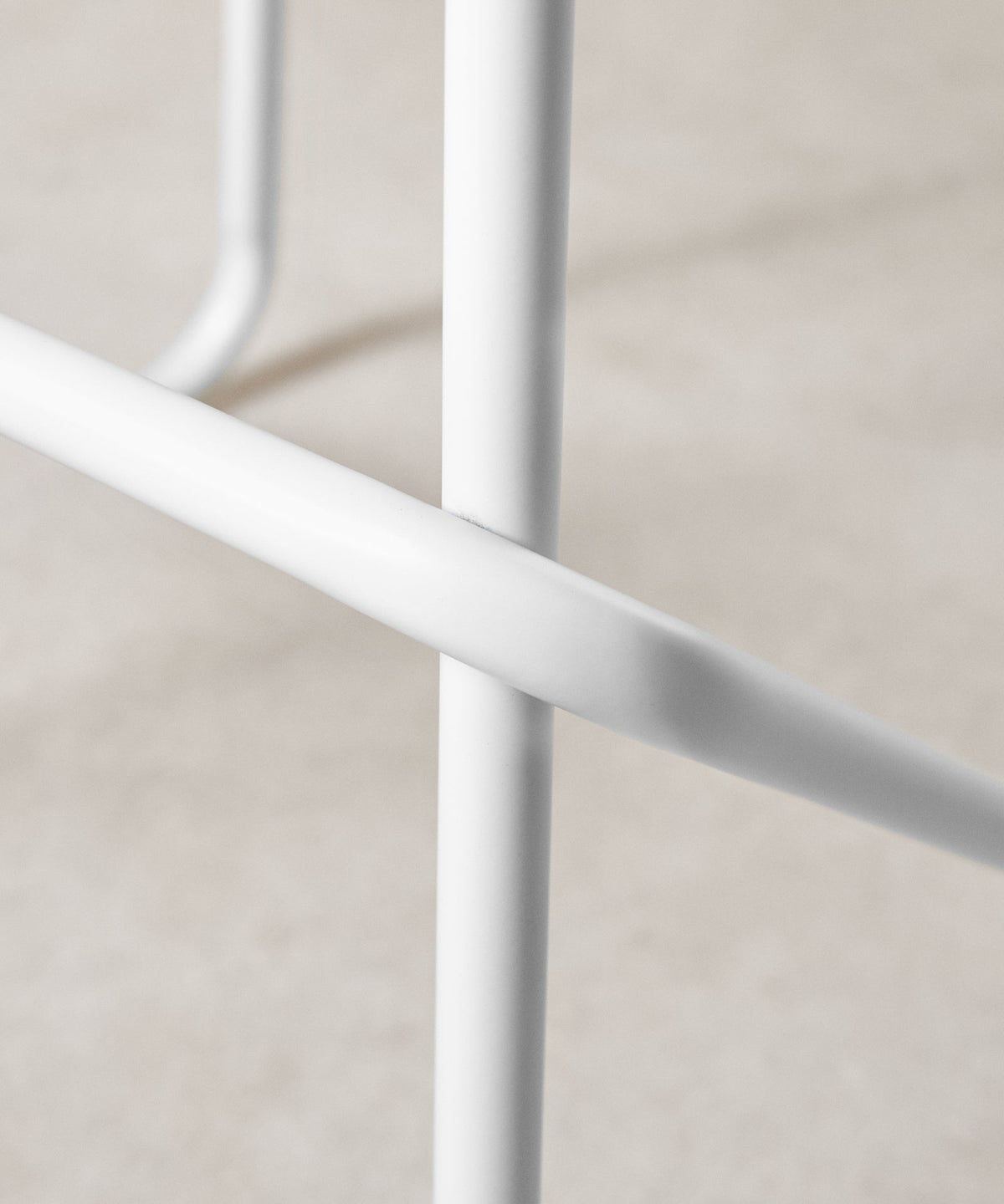 Tabouret haut en acier et bois Kai