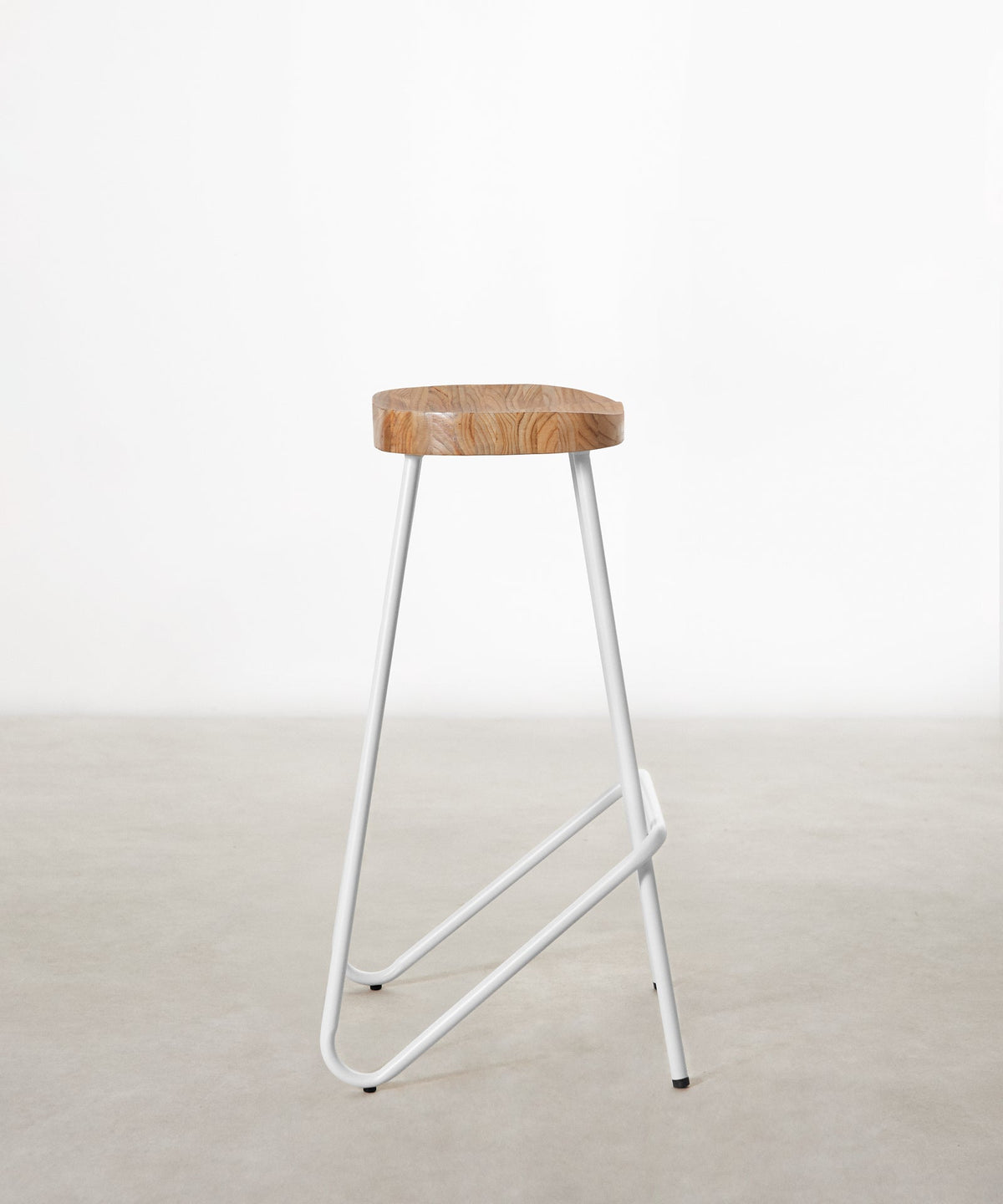 Tabouret haut en acier et bois Kai