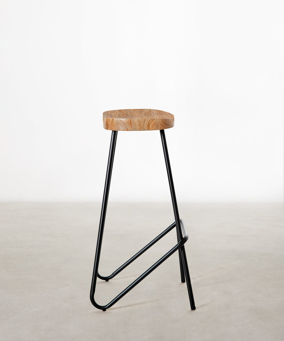 Tabouret haut en acier et bois Kai