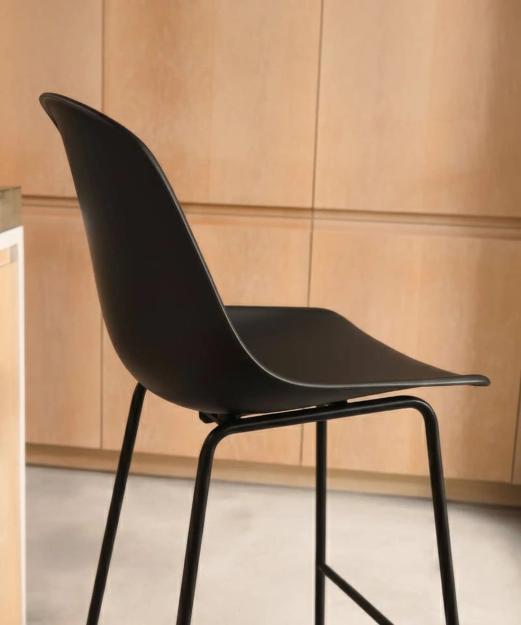 Tabouret en polypropylène et métal Veko