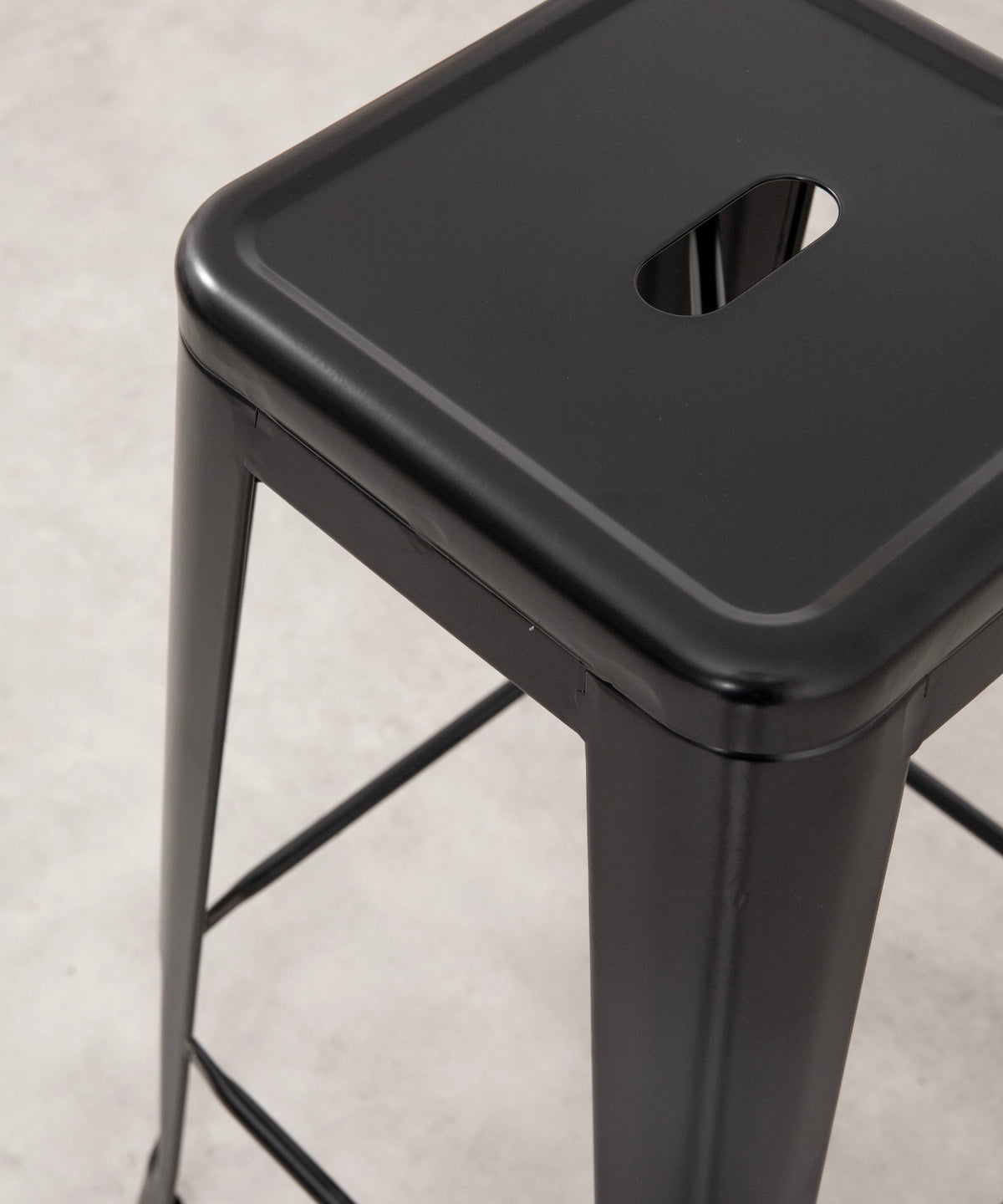Tabouret haut en métal Tolik
