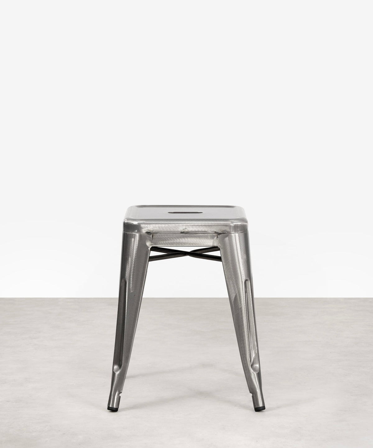 Tabouret bas en métal Tolik - Polished Edition