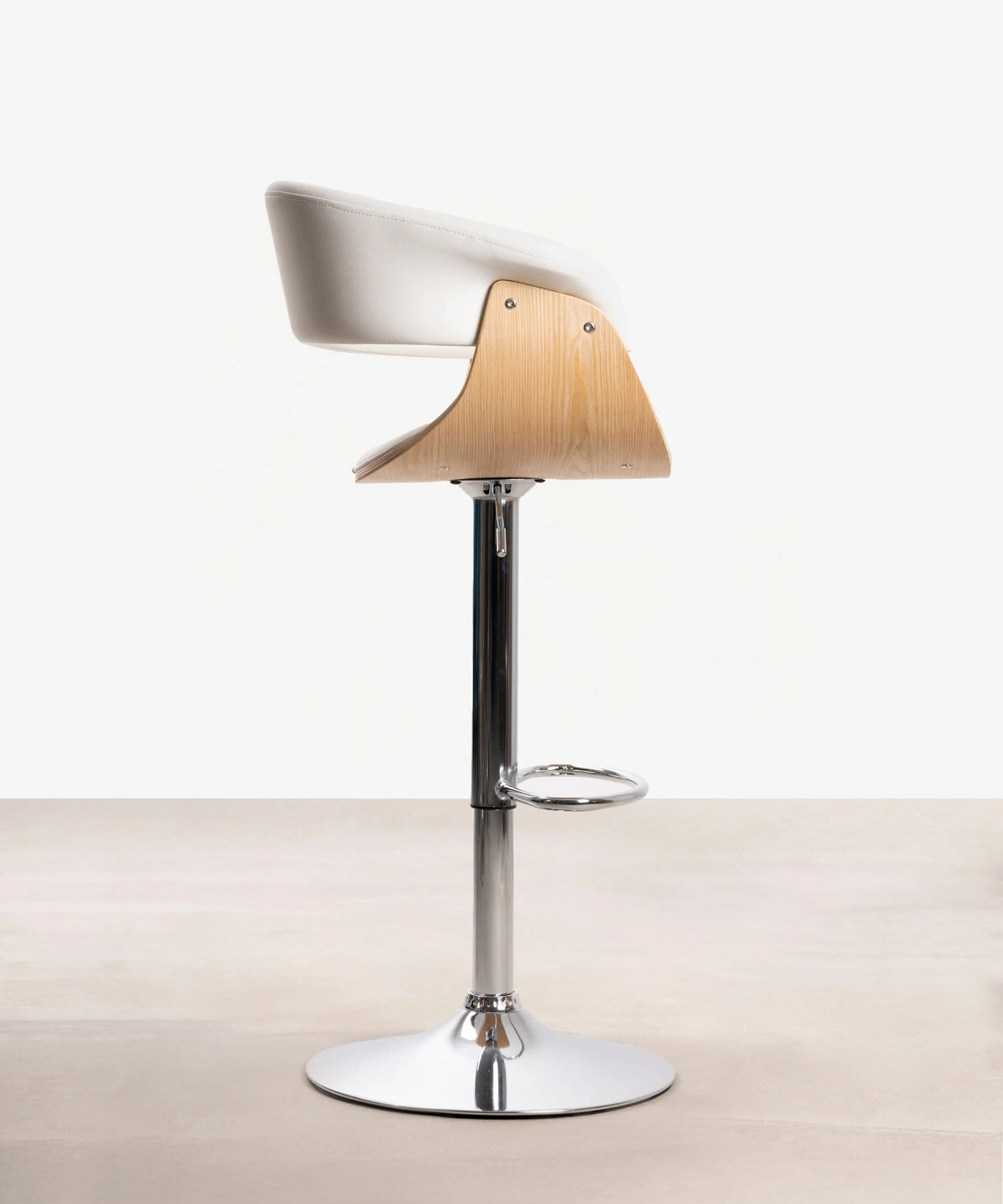 Tabouret réglable en bois et similicuir Beckett