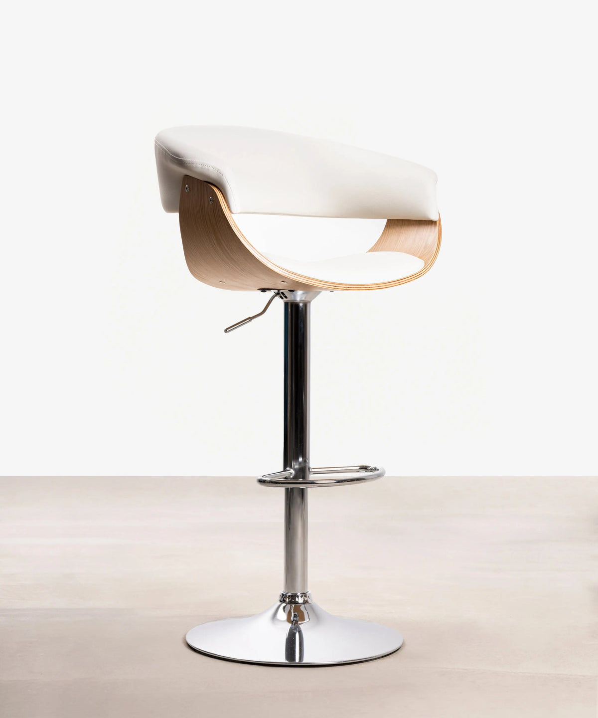 Tabouret réglable en bois et similicuir Beckett