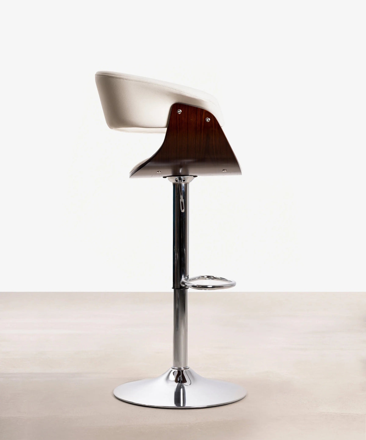 Tabouret réglable en bois et similicuir Beckett