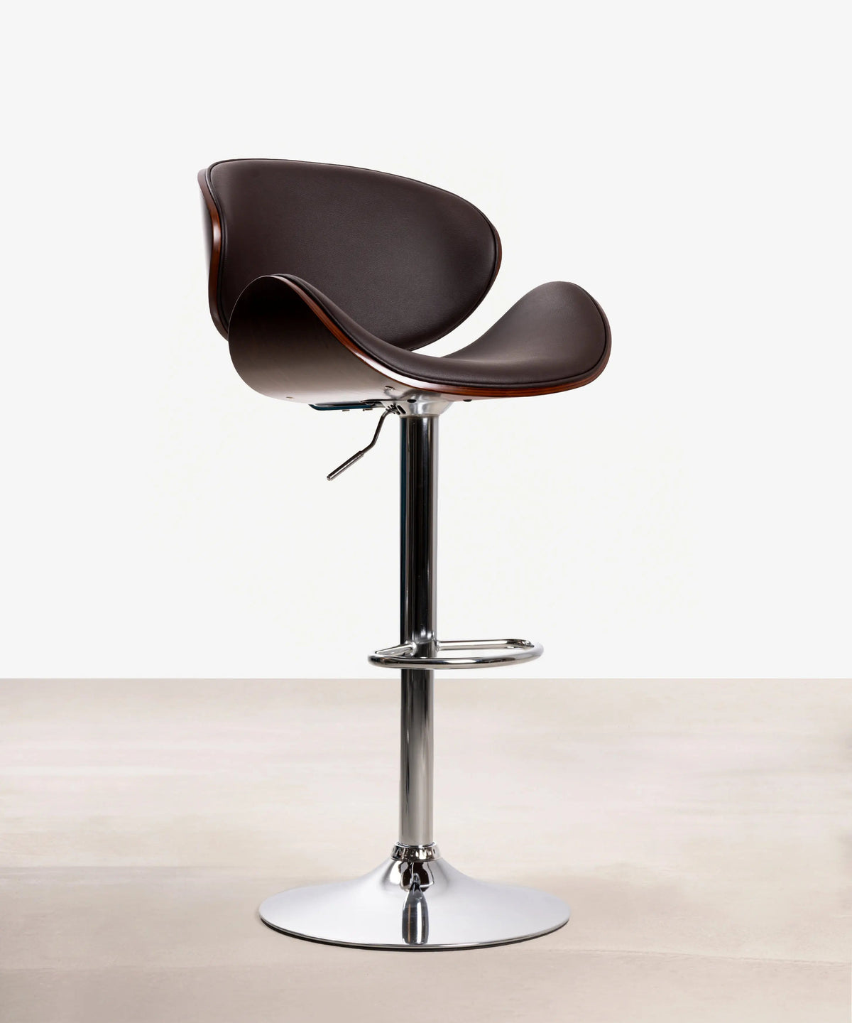 Tabouret réglable en bois et similicuir Shelley