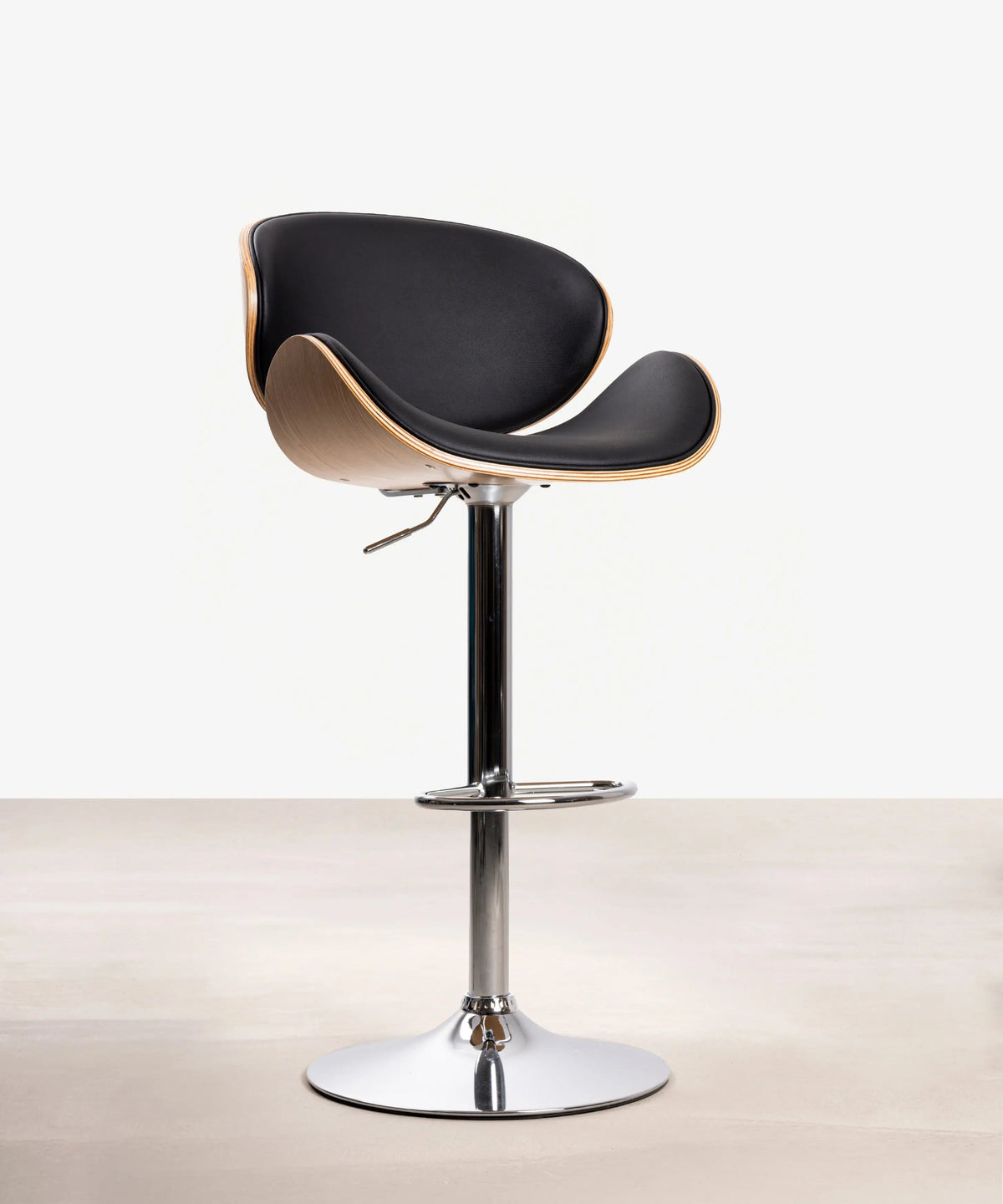 Tabouret réglable en bois et similicuir Shelley