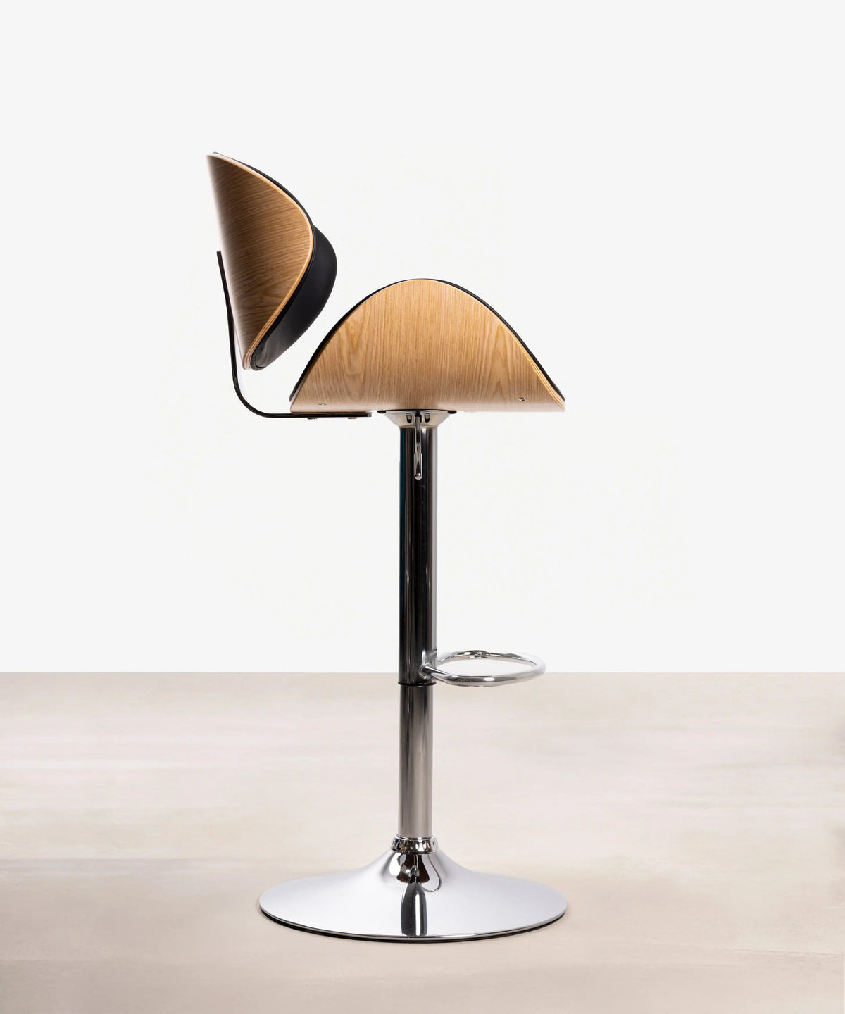 Tabouret réglable en bois et similicuir Shelley