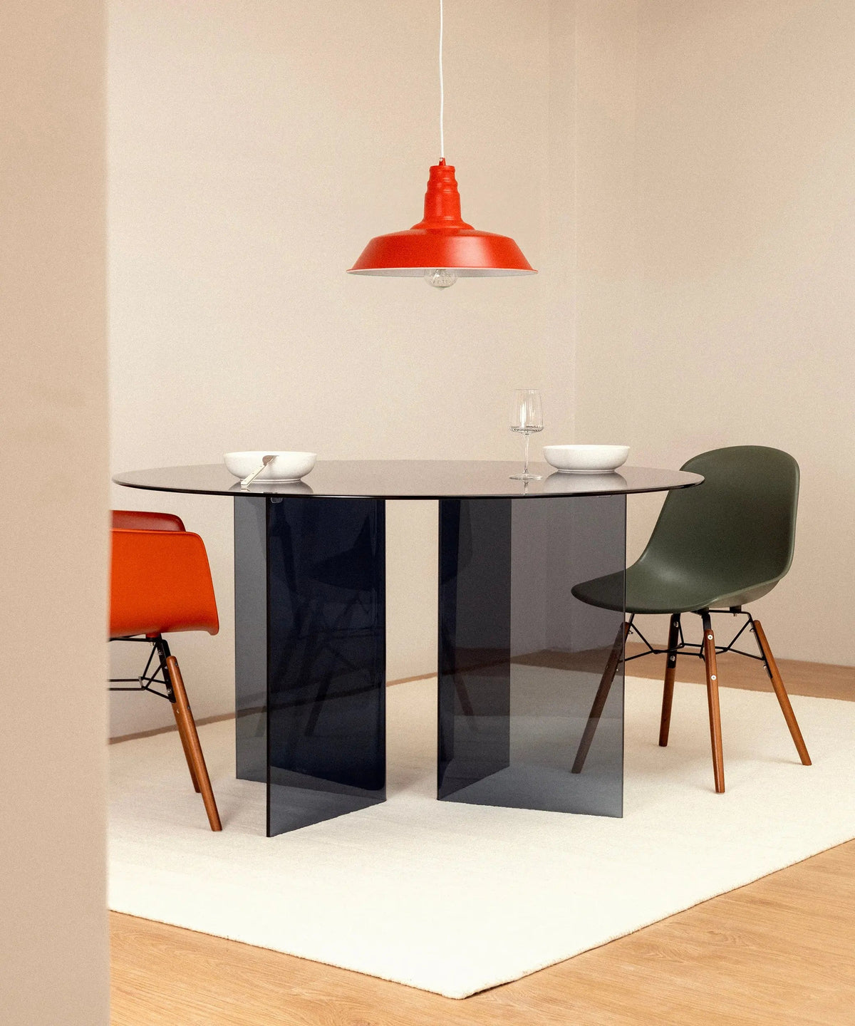 Chaise de salle à manger en polypropylène et bois Elon - Special Edition