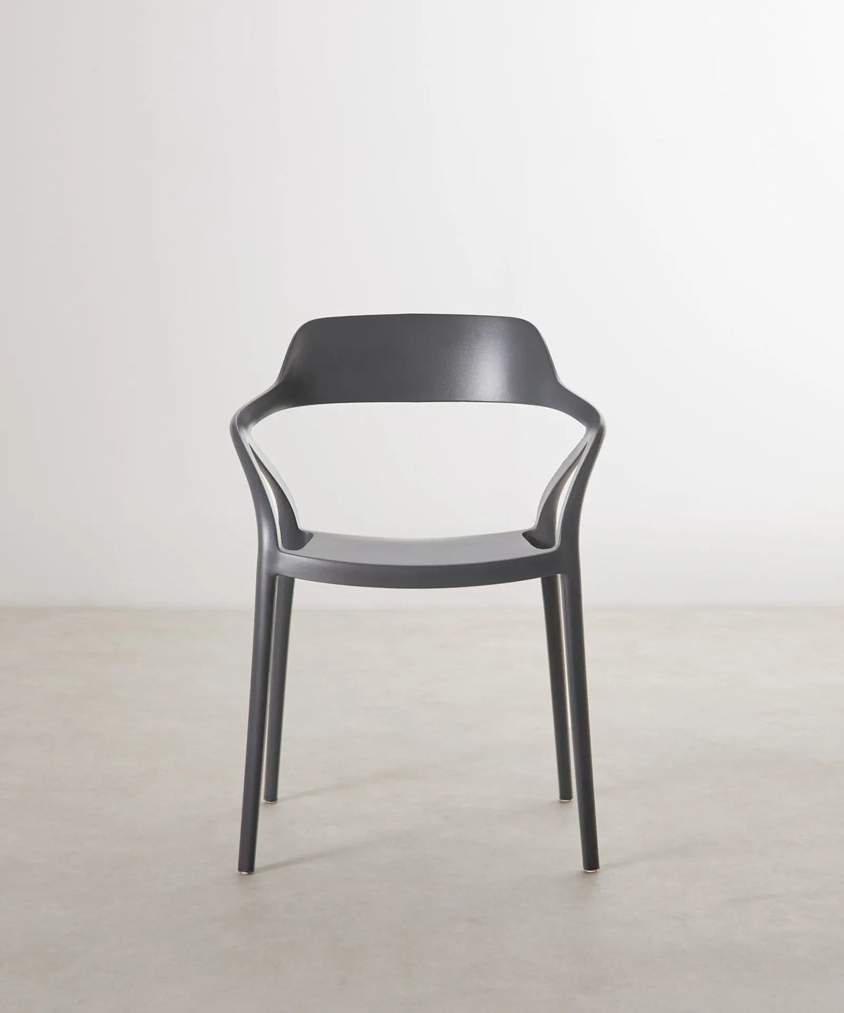 Chaise empilable Grace en polypropylène - Édition Limitée