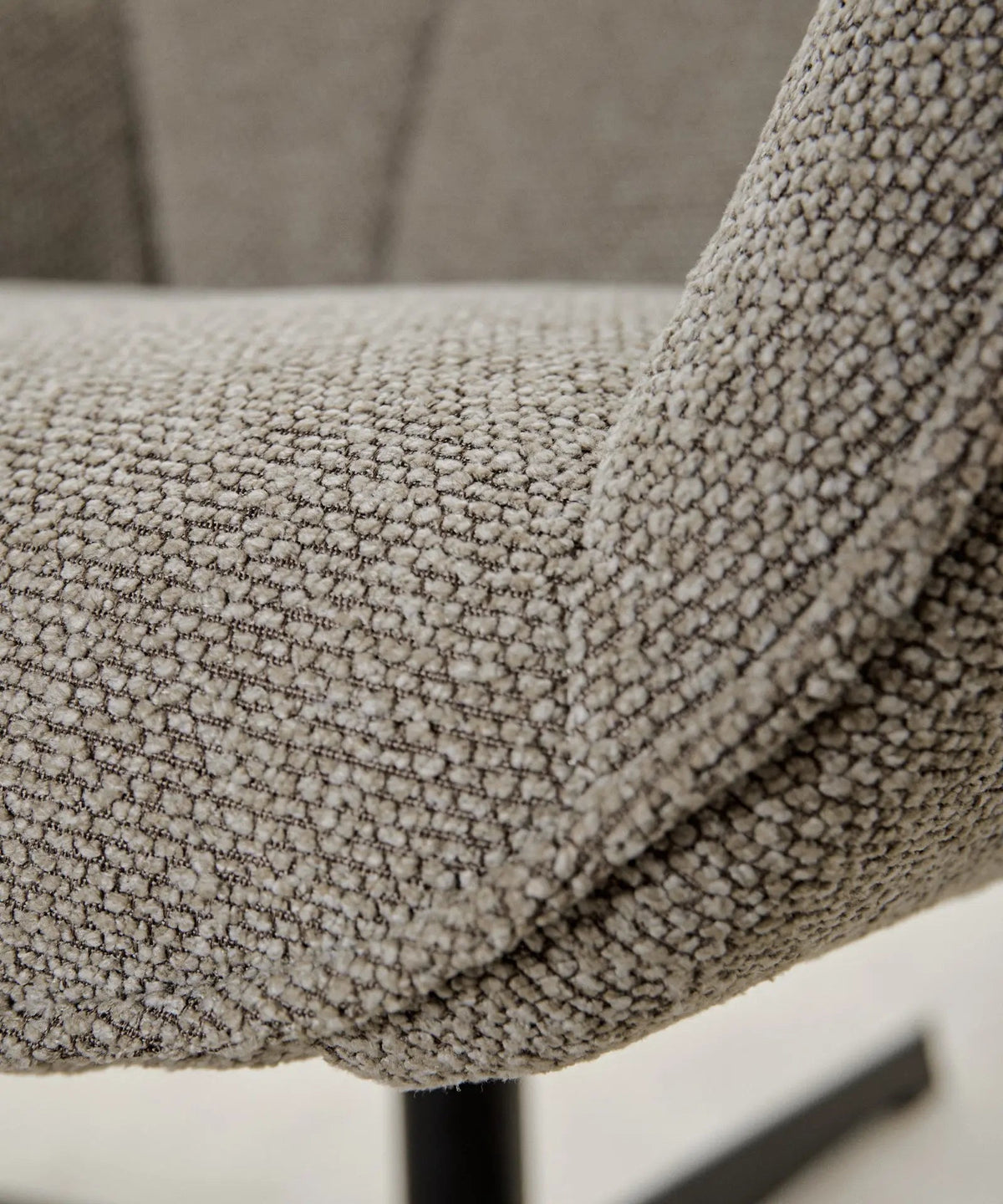 Fauteuil rotatif de tissu bouclé Elsa
