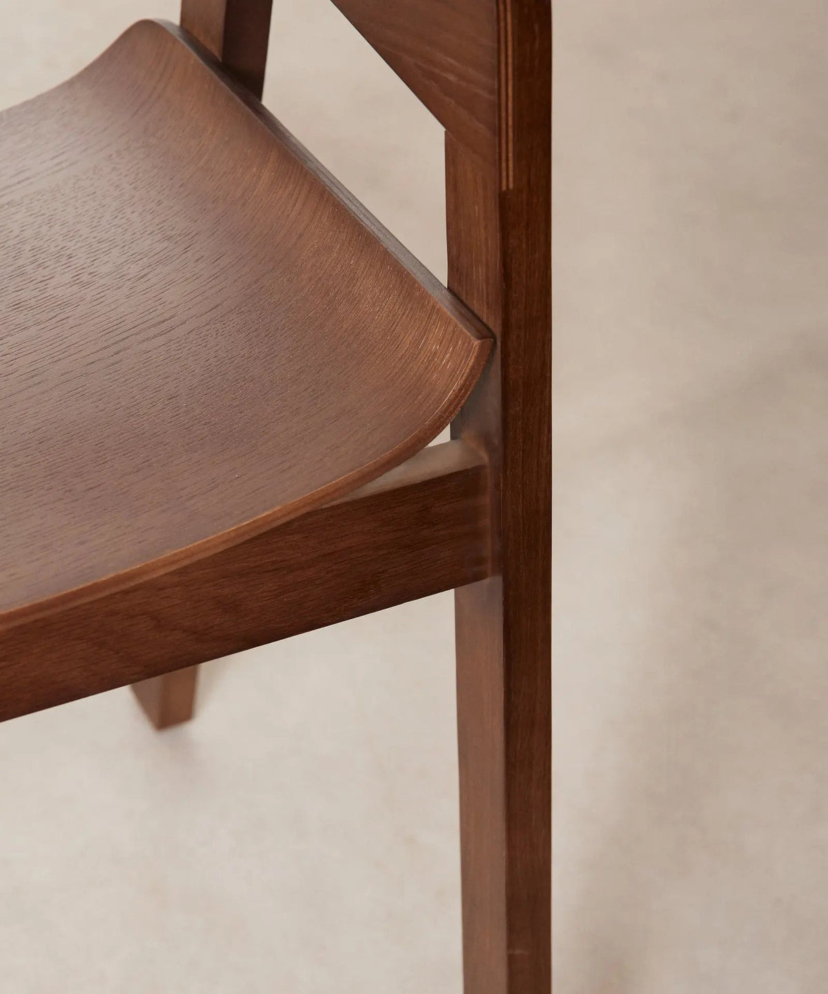 Chaise de salle à manger en bois avec accoudoirs Bella