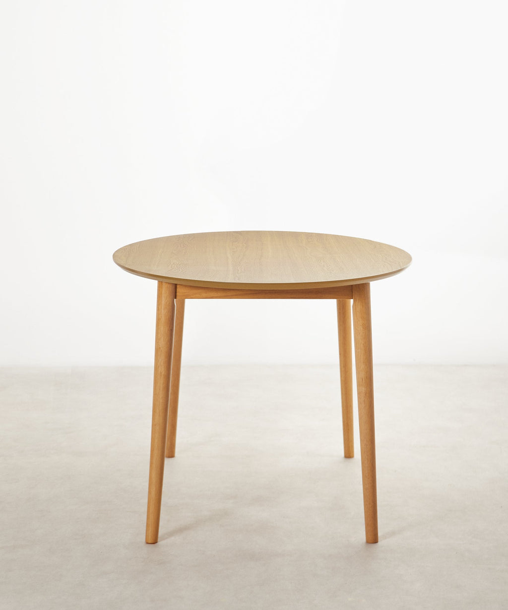 Table à manger ovale en bois Tina (130 cm)