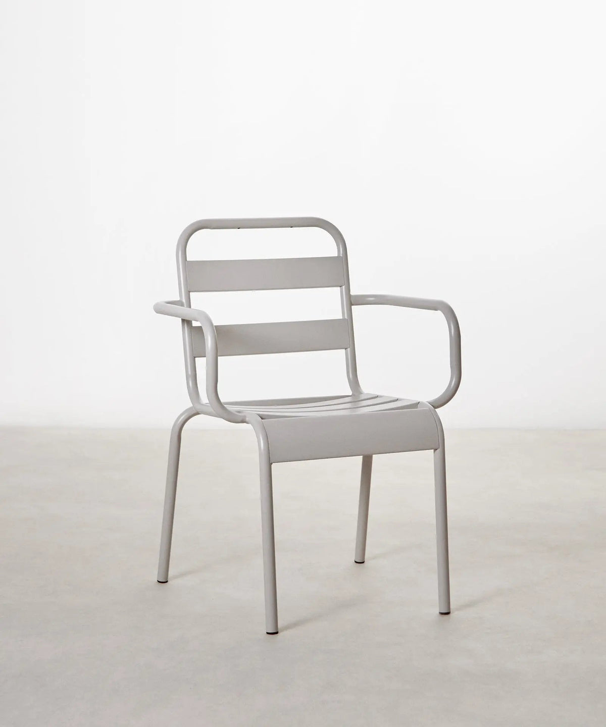 Chaise en métal d’extérieur avec accoudoirs Bora