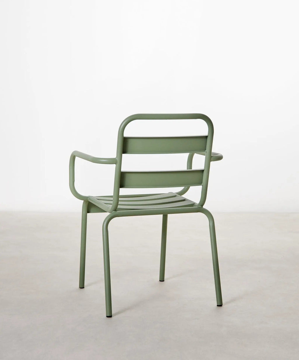 Chaise en métal d’extérieur avec accoudoirs Bora