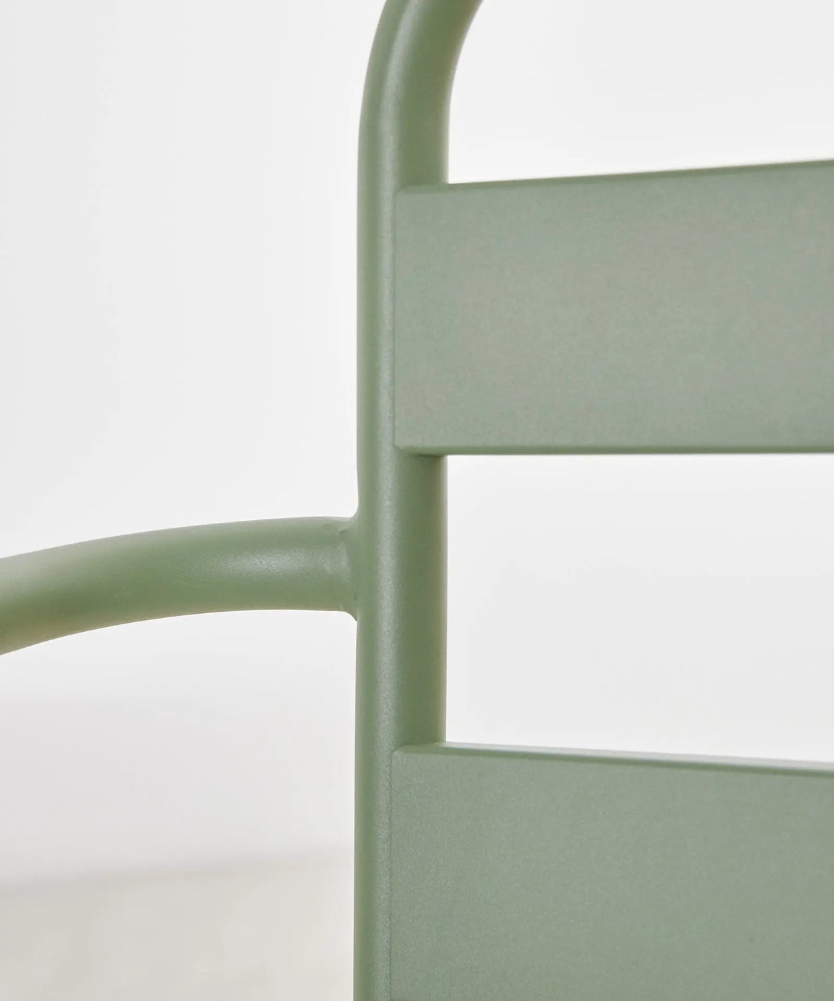 Chaise en métal d’extérieur avec accoudoirs Bora