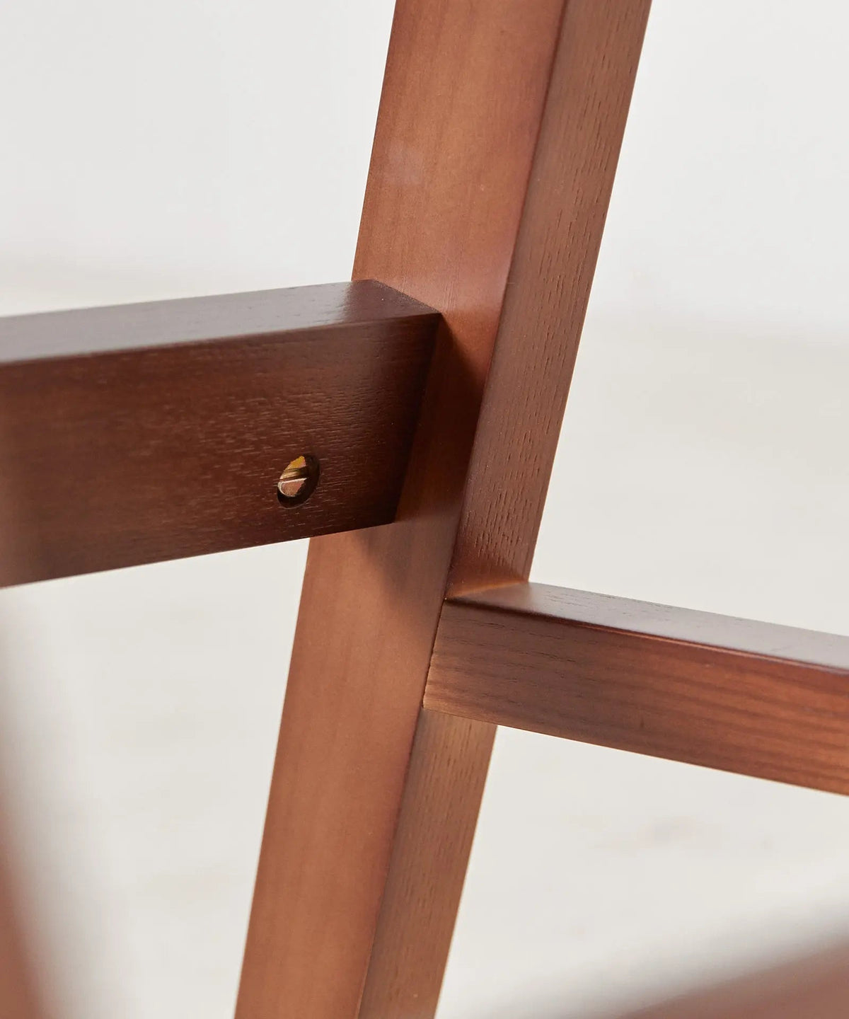 Chaise de salle à manger en bois et rembourrée Matilde