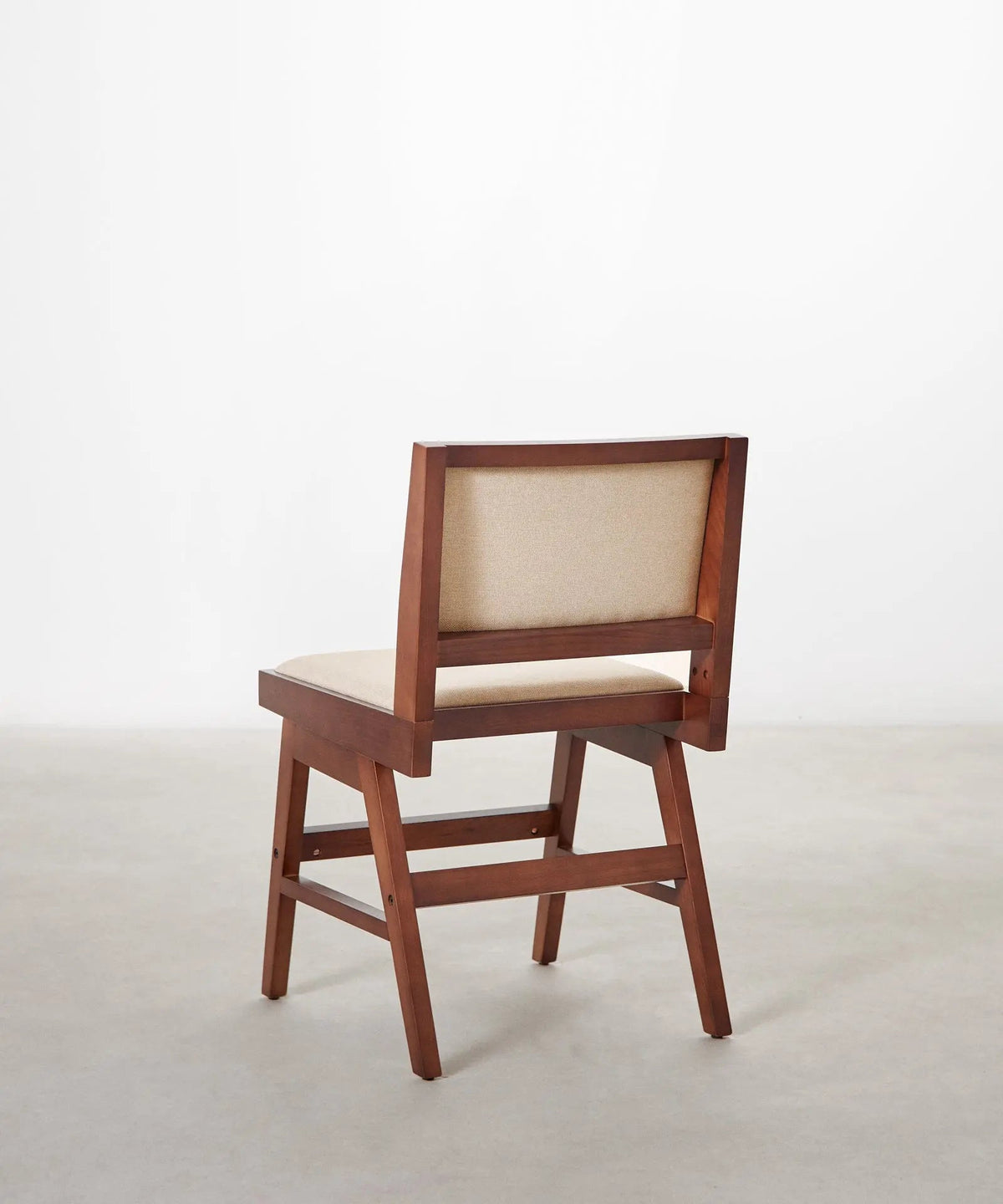Chaise de salle à manger en bois et rembourrée Matilde